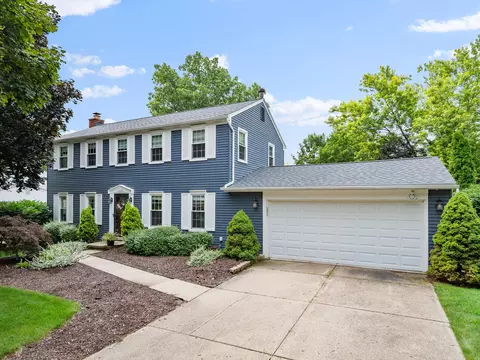 43647 Westridge Ln, Northville, MI 48167