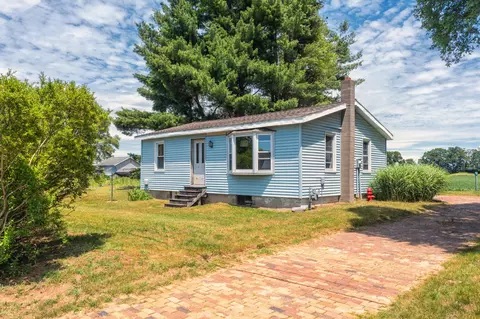 3707 Boyer Rd, Coloma, MI 49038