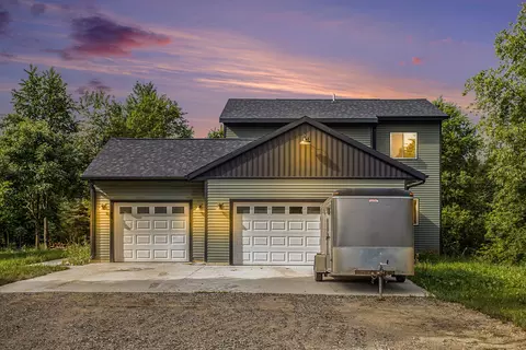 875 W Hobbs Rd, Delton, MI 49046