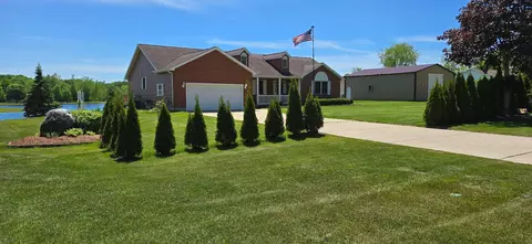 8683 E Hawley Rd, Hesperia, MI 49421