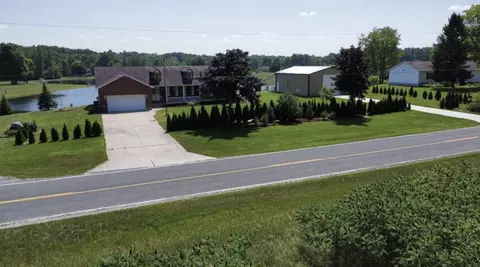 8683 E Hawley Rd, Hesperia, MI 49421