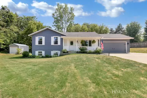 8330 45th St SE, Ada, MI 49301