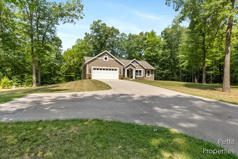 2577 Chapel Ct, Dorr, MI 49323 photo 5