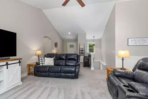 2577 Chapel Ct, Dorr, MI 49323 photo 10
