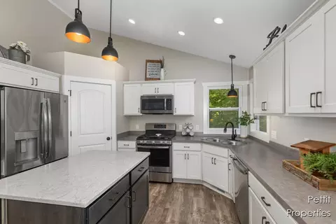 2577 Chapel Ct, Dorr, MI 49323 photo 16