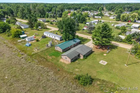 3230 Johnson Ave, Newaygo, MI 49337 photo 22