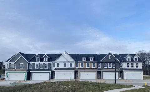 4237 Stratton Blvd #22, Kentwood, MI 49512