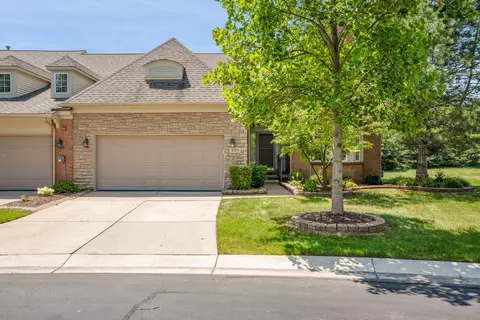 2351 Lexington Cir S #51, Canton, MI 48188