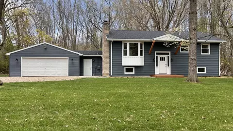 11286 Gilkey Rd, Plainwell, MI 49080