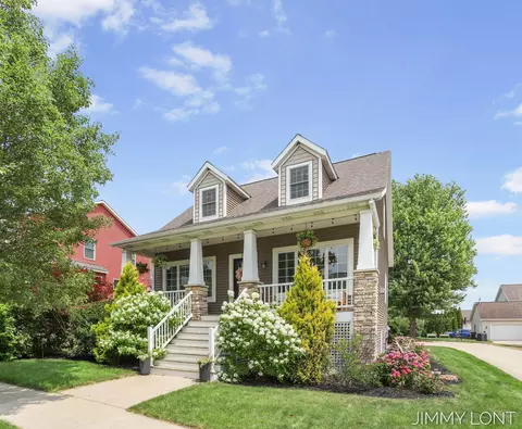 74 Knollwood Pkwy, Holland, MI 49423