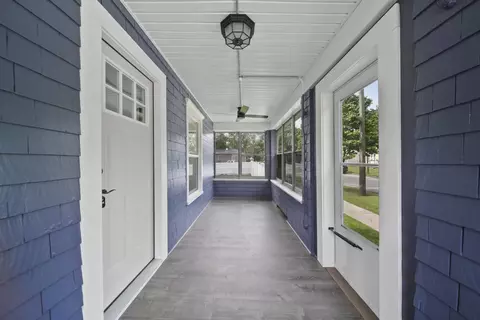 1123 Walker St, Jackson, MI 49202 photo 2