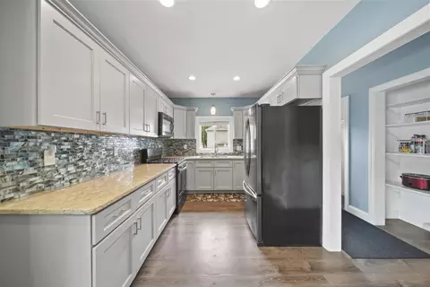 1123 Walker St, Jackson, MI 49202 photo 5