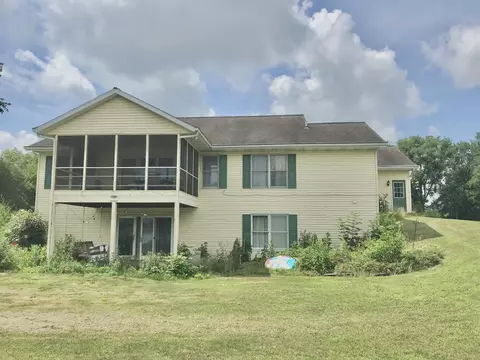 17110 Fawn River Rd, White Pigeon, MI 49099