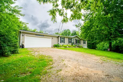 6638 E Territorial Rd, Pleasant Lake, MI 49272
