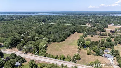6329 147th Ave, Holland, MI 49423