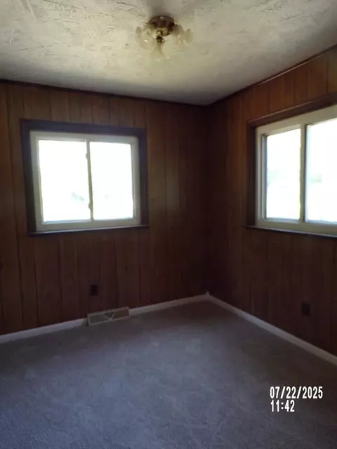 Bedroom - 7330 N Central Ave, Brohman, MI 49312 photo 1 of 2