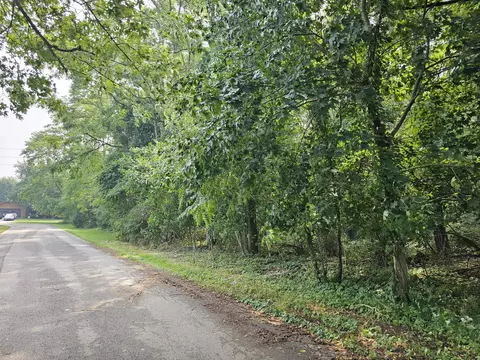 000 Short St, Stevensville, MI 49127