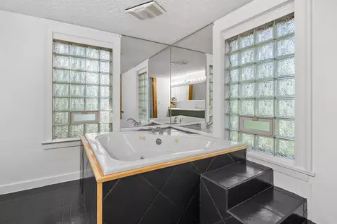 Bath - 1020 Miller Rd, Plainwell, MI 49080 photo 3 of 5