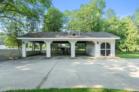 Exterior - 1020 Miller Rd, Plainwell, MI 49080 photo 3 of 11