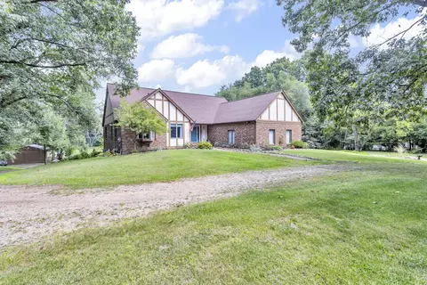 19272 Sandborn Rd, Manchester, MI 48158