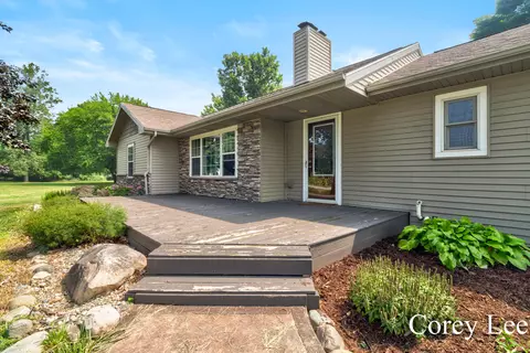 6017 Reeder Rd, Lyons, MI 48851