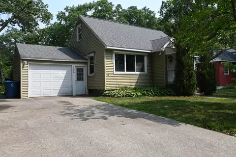 1350 Flower Ave, Muskegon, MI 49442