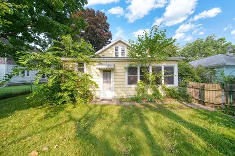 827 Backus St, Jackson, MI 49202 photo 12