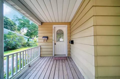 827 Backus St, Jackson, MI 49202 photo 5