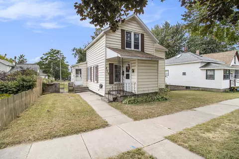 408 E Danaher St, Ludington, MI 49431