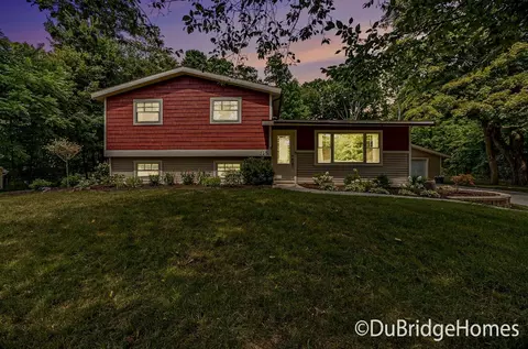 325 14 Mile Rd NW, Sparta, MI 49345