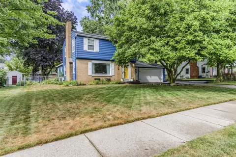 1747 Eastbrook St SE, Grand Rapids, MI 49508