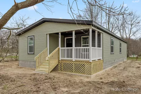 920 S Ravenna Rd, Ravenna, MI 49451