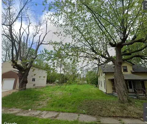 488 Bloomfield Ave, Pontiac, MI 48341