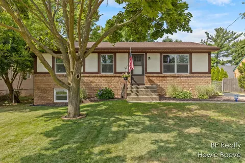 4383 40th St SW, Grandville, MI 49418