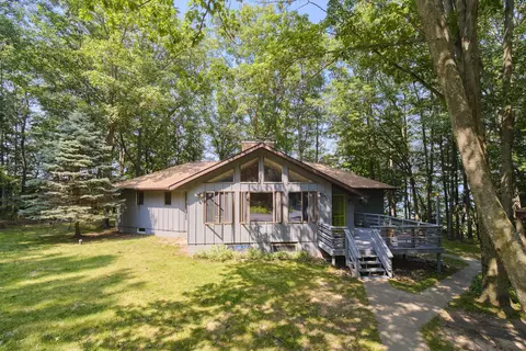 2521 Crescent Beach Rd, Manistee, MI 49660