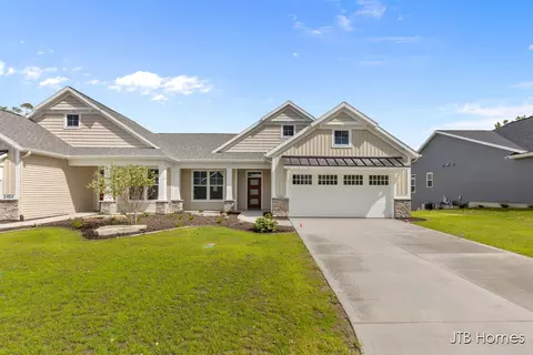 5460 Albright Ave SW #47, Grandville, MI 49418