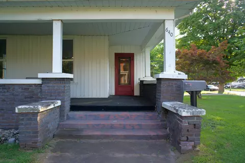 640 S Washington St, Constantine, MI 49042 photo 3
