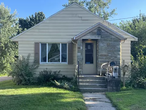 247 Iroquois Ave, Battle Creek, MI 49015