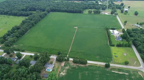 Moorepark Road, Three Rivers, MI 49093