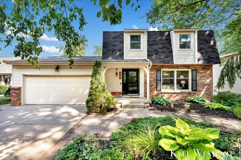 1317 Richwood Dr SE, Grand Rapids, MI 49508