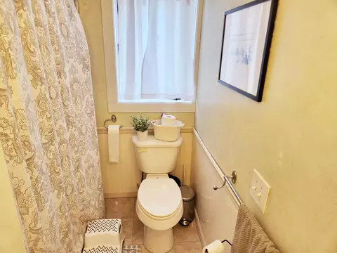 327 E Cherry St, Fremont, MI 49412 photo 16