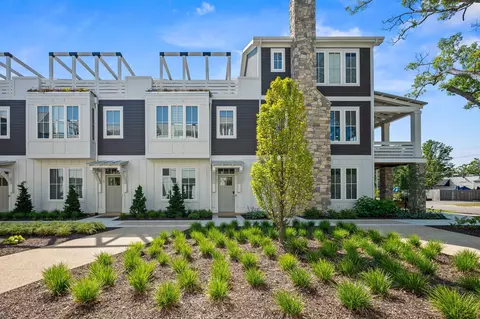 16007 Goodwin Ave #7, Union Pier, MI 49129