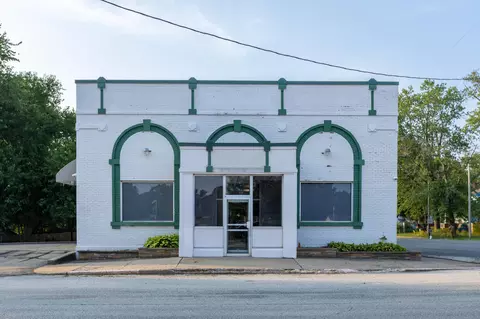 101 W Spring St, Bloomingdale, MI 49026
