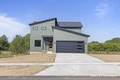111 Chase Ct NW, Kent City, MI 49330