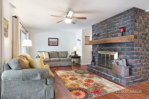 13105 S Englewright Dr, Sand Lake, MI 49343 photo 3