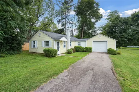 192 S West St, Hillsdale, MI 49242