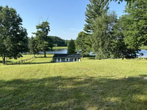 8477 Gressley Rd, Hesperia, MI 49421