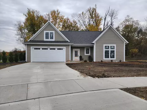 1468 Maplewood Dr #9, Jenison, MI 49428