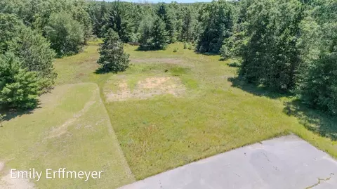 7142 Holton Road Rd, Twin Lake, MI 49457