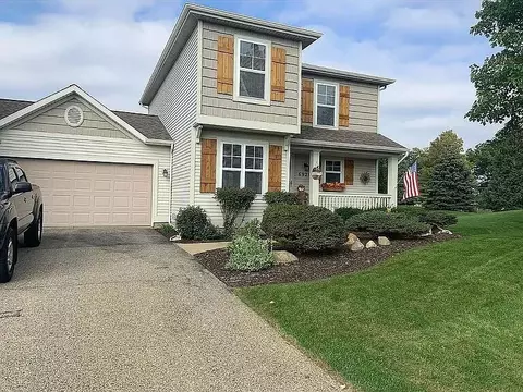 6929 Peninsula Dr NE, Rockford, MI 49341